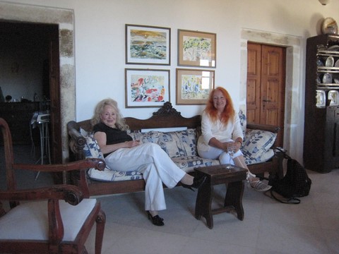Nina de Grazia, Anne-Marie de Grazia, Naxos, Pyrgos Bellonia, 2011